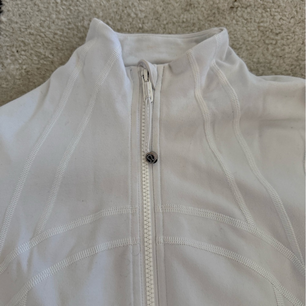 Lululemon jacket! - Picture 4 of 9